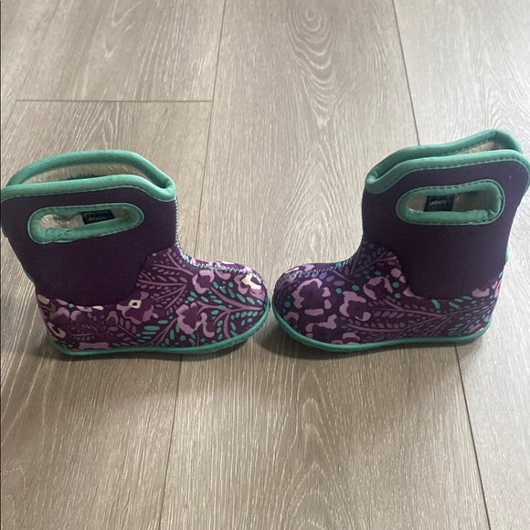 Toddler Bogs Sz 6 6T Purple Boots Winter Insulated Slip On Shoes Girls Floral 6c - Picture 5 of 7